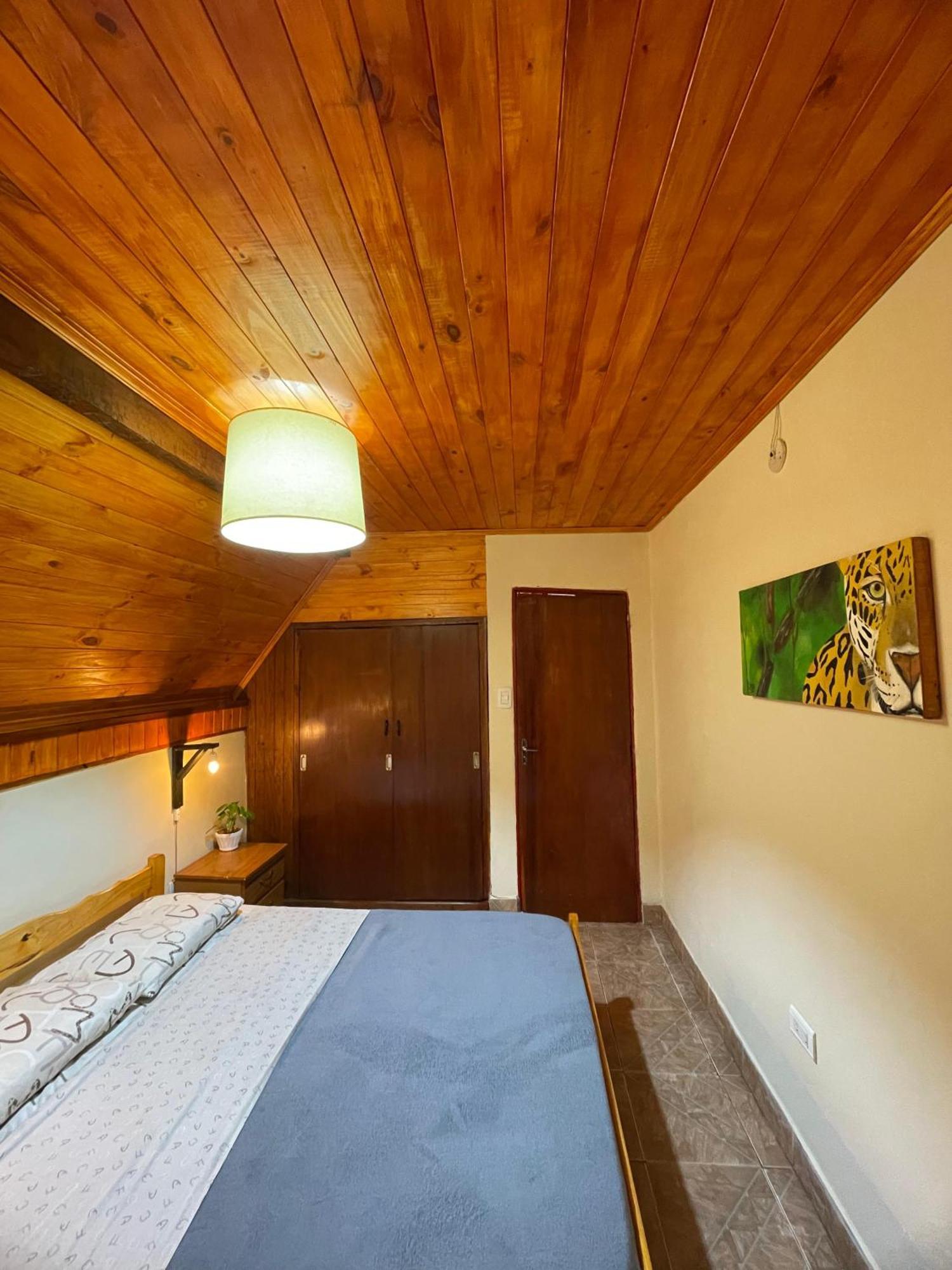 Bungalow Hostel Iguazu ปูแอร์โตอีกวาซู ภายนอก รูปภาพ
