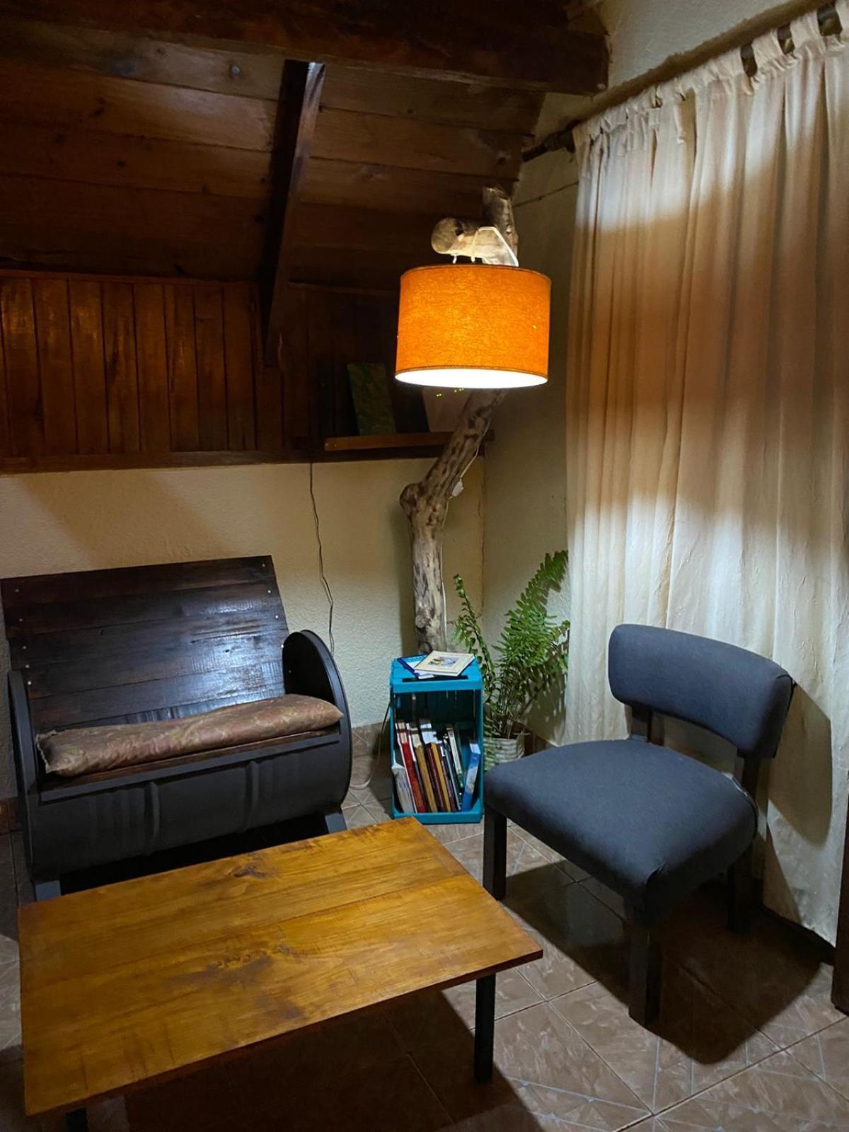 Bungalow Hostel Iguazu ปูแอร์โตอีกวาซู ภายนอก รูปภาพ